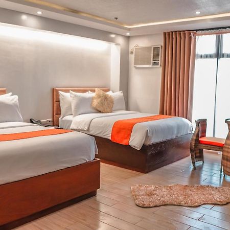 Aya Hotel & Residences Clarin  ภายนอก รูปภาพ